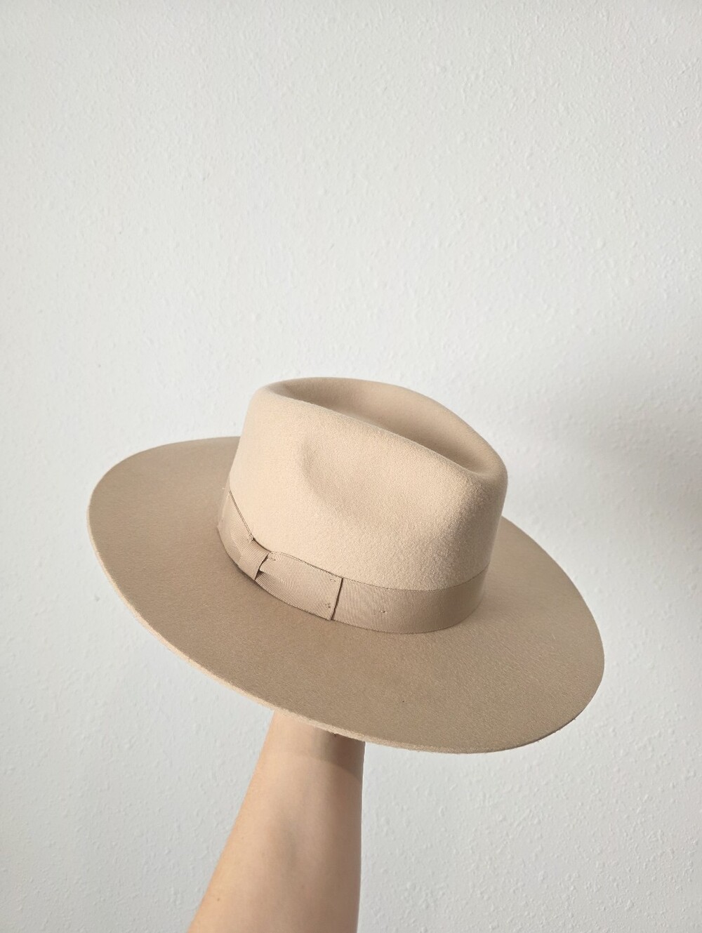 Neutral Wool Felt Rancher Hat OS - Picture 2 of 6